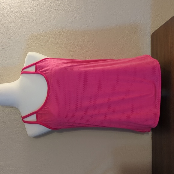 [Athleta] 🩷 Workout Top - Picture 3 of 8